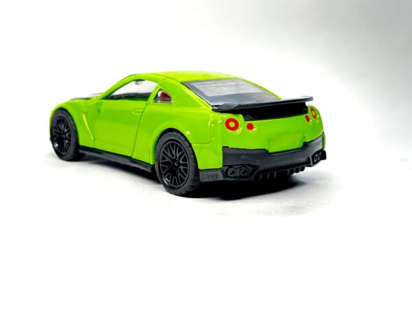 NISSAN GTR R35 1:36 green