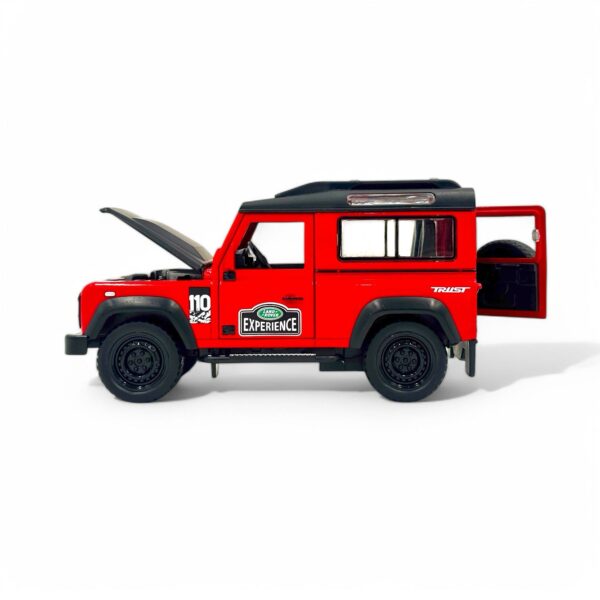 1:32 Scale Land Rover Classic Defender Red