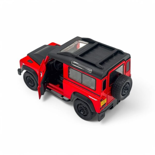 1:32 Scale Land Rover Classic Defender Red