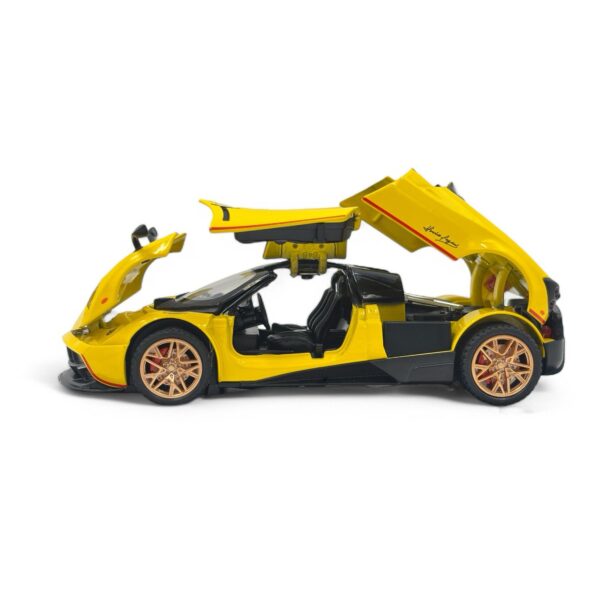 1:32 Pagani Huayra Roadster yellow
